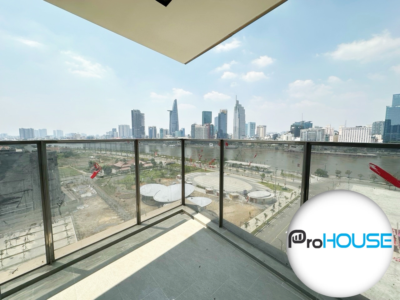 Luxurious 4 bedroom apartment in The Opera Residence for rent facing to Bitexco tower