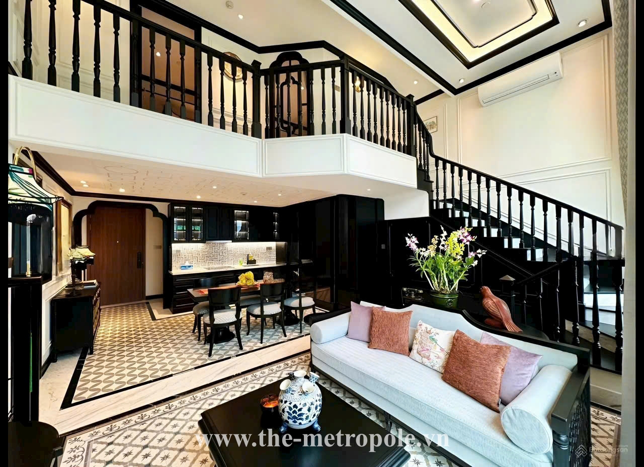 Penthouse for rent in The Galleria with luxury furniture - Indochine style 