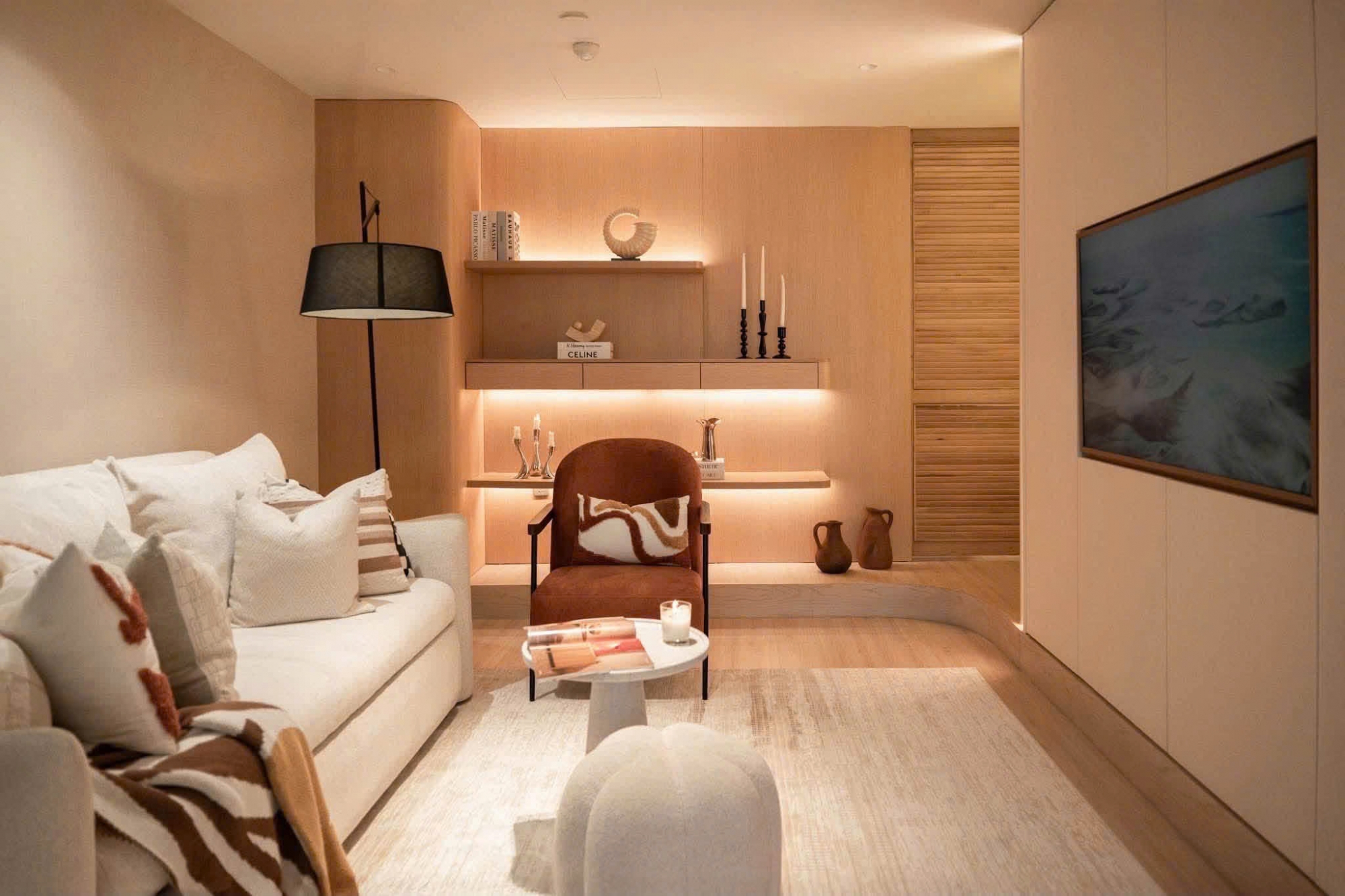 Modern 2 bedroom apartment for rent at The Metropole Galleria with private garden