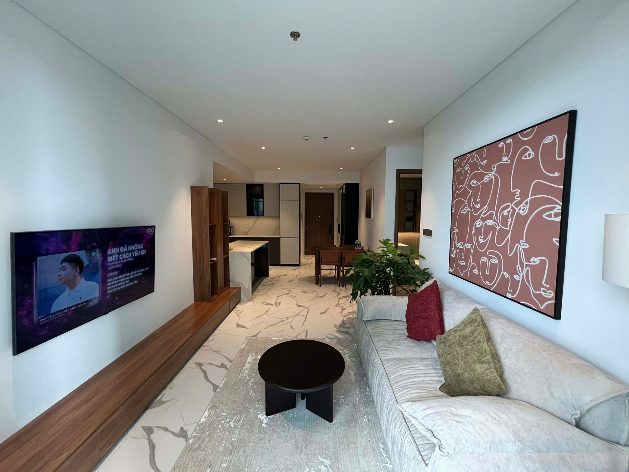 Stylish 2 bedroom apartment for rent at The Metropole Galleria with premium furnishings