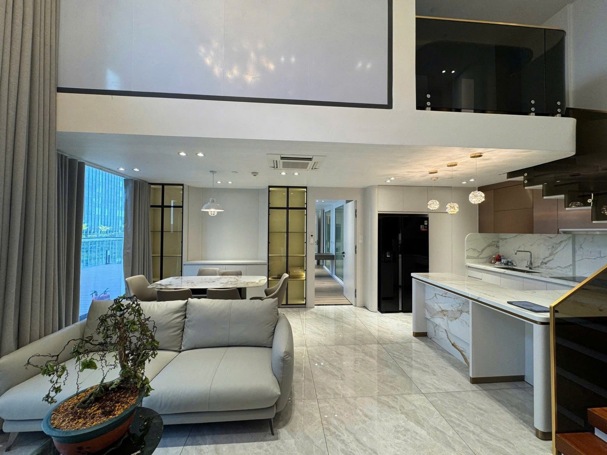 Luxury 3 bedroom garden apartment for rent at The Metropole Opera with river view