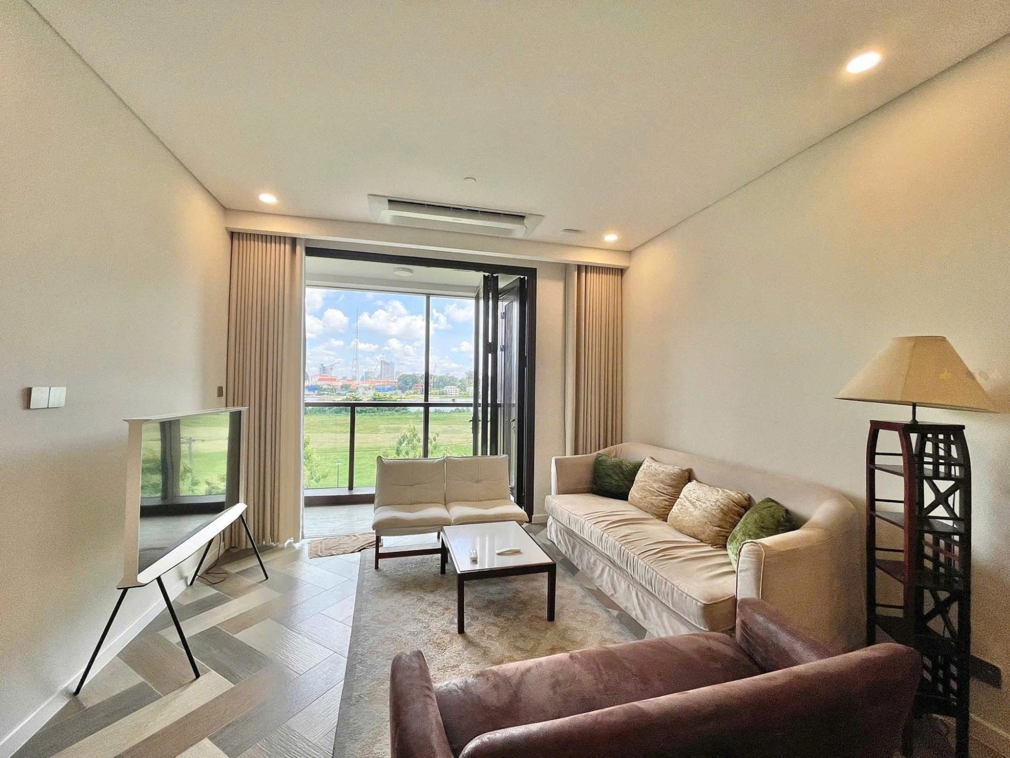 Fully furnished 1 bedroom river view apartment for rent at The Metropole Galleria