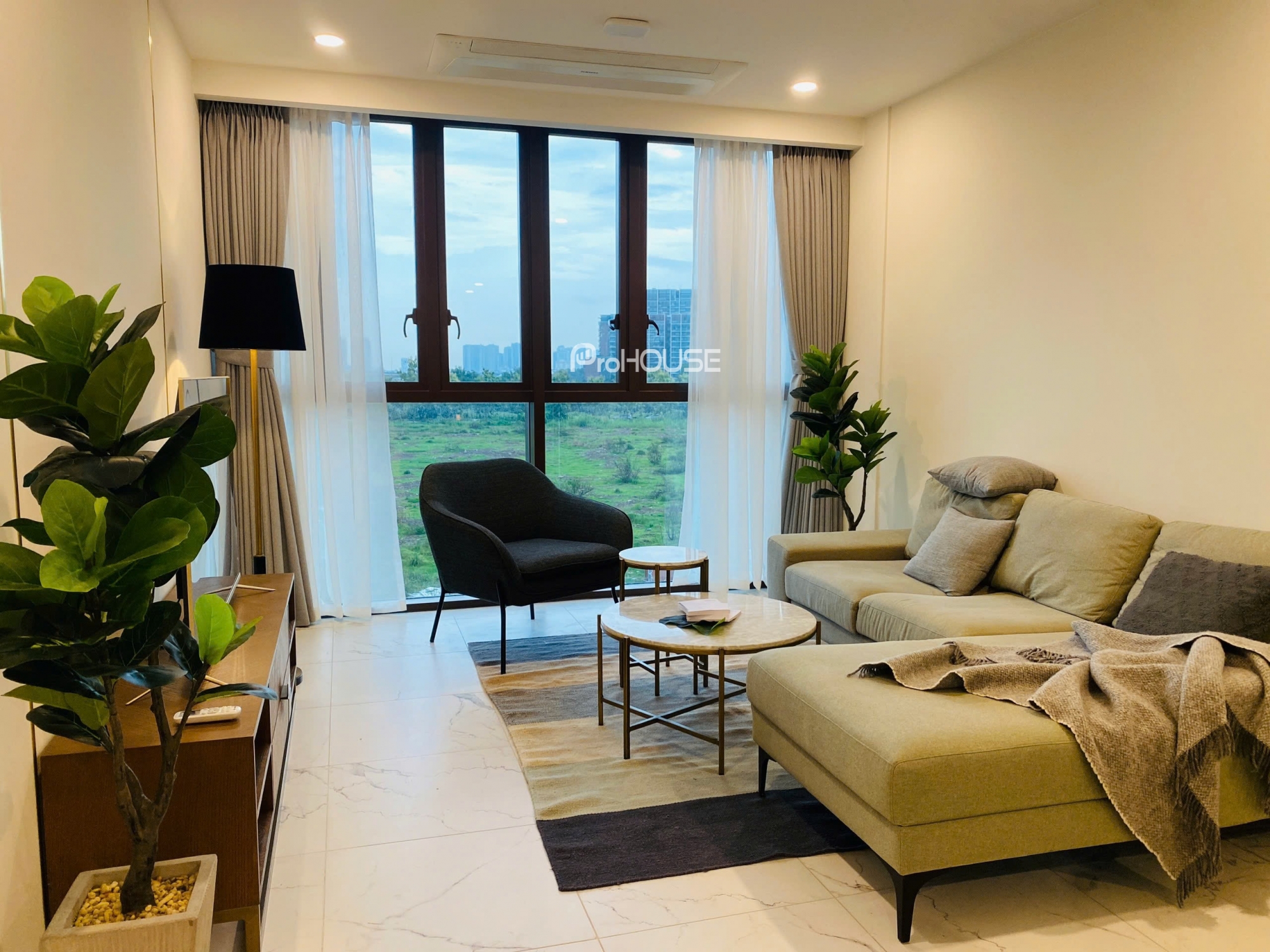 Beautiful view premium apartment for rent in The Metropole with 3 bedrooms