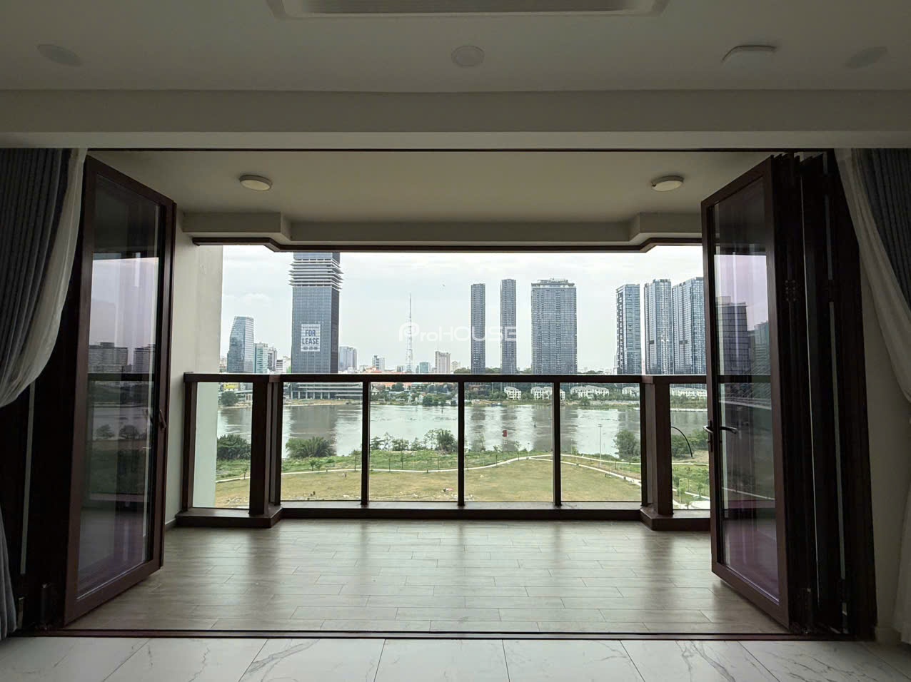 Căn hộ 4PN cho thuê tại The Metropole | 170m2 | Thang máy riêng | View sông thoáng đãng