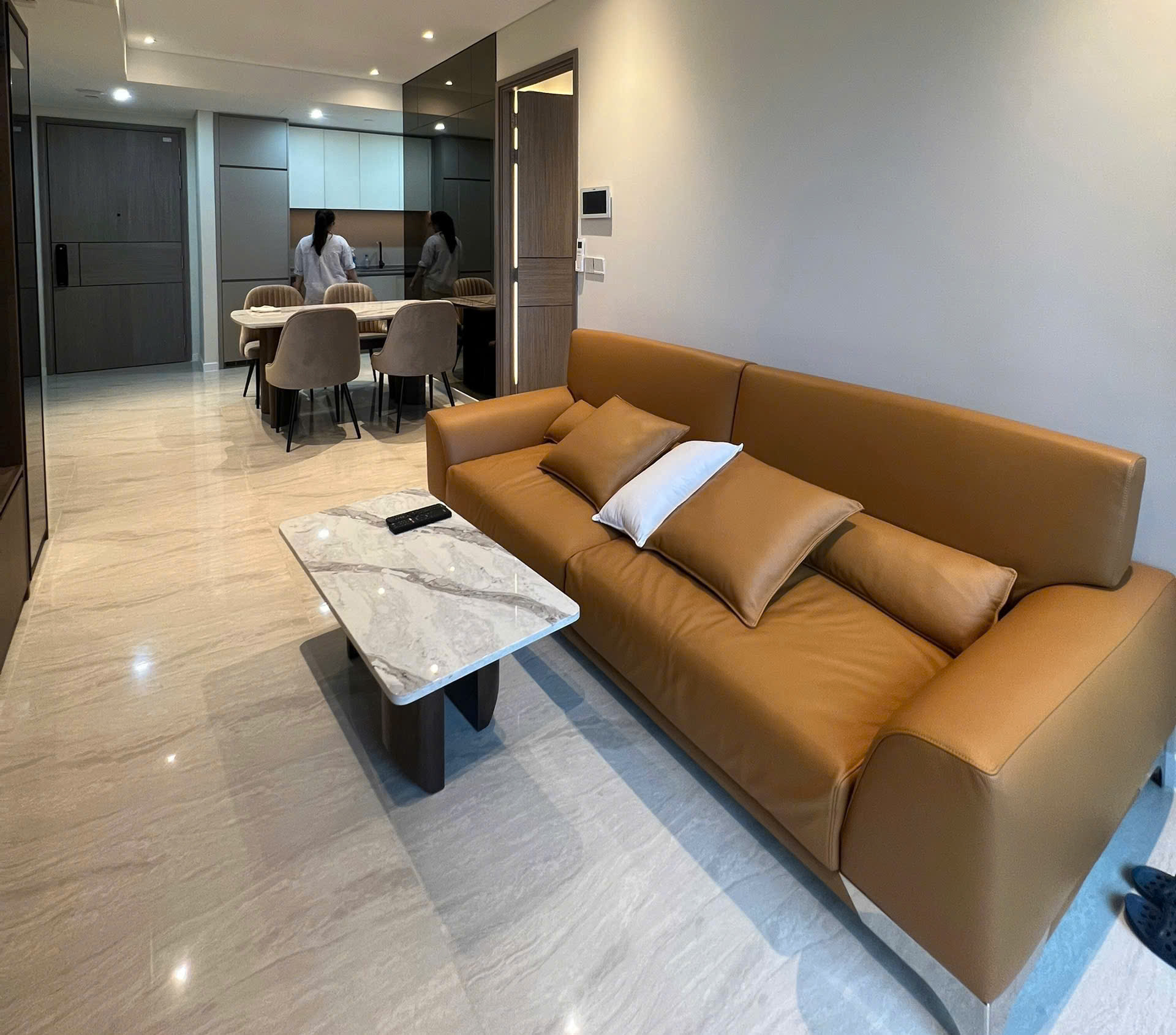 Cho thuê căn hộ The Metropole Opera 2PN, full nội thất cao cấp, không gian sang trọng