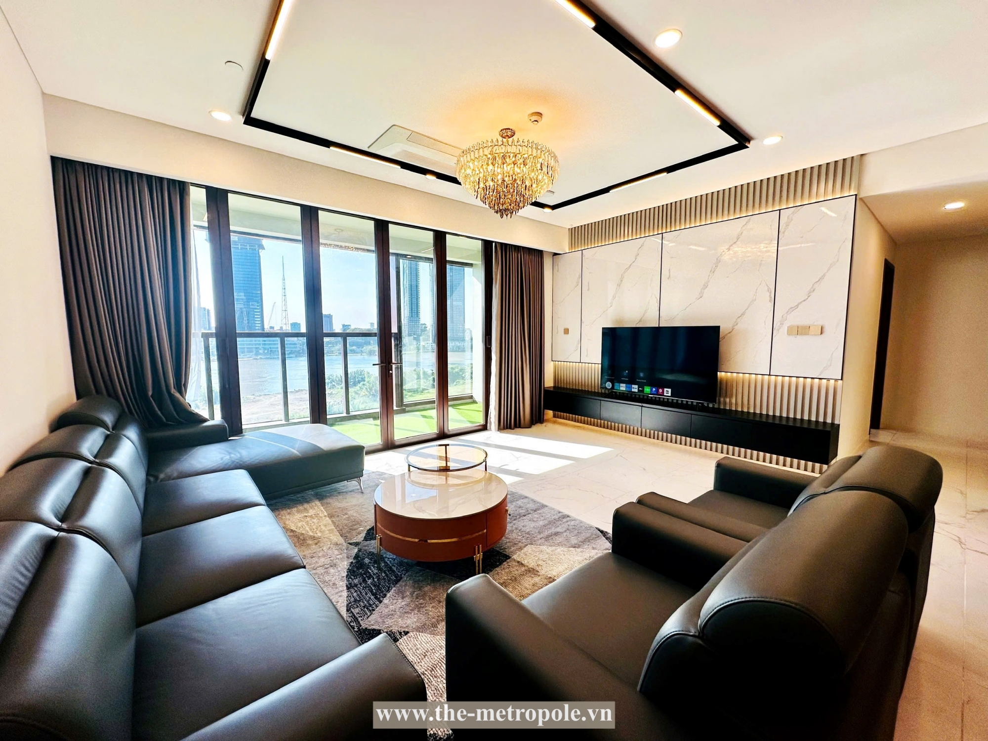 Căn hộ 4 phòng ngủ The Metropole Cho thuê - giá tốt - view sông - nôi thất 