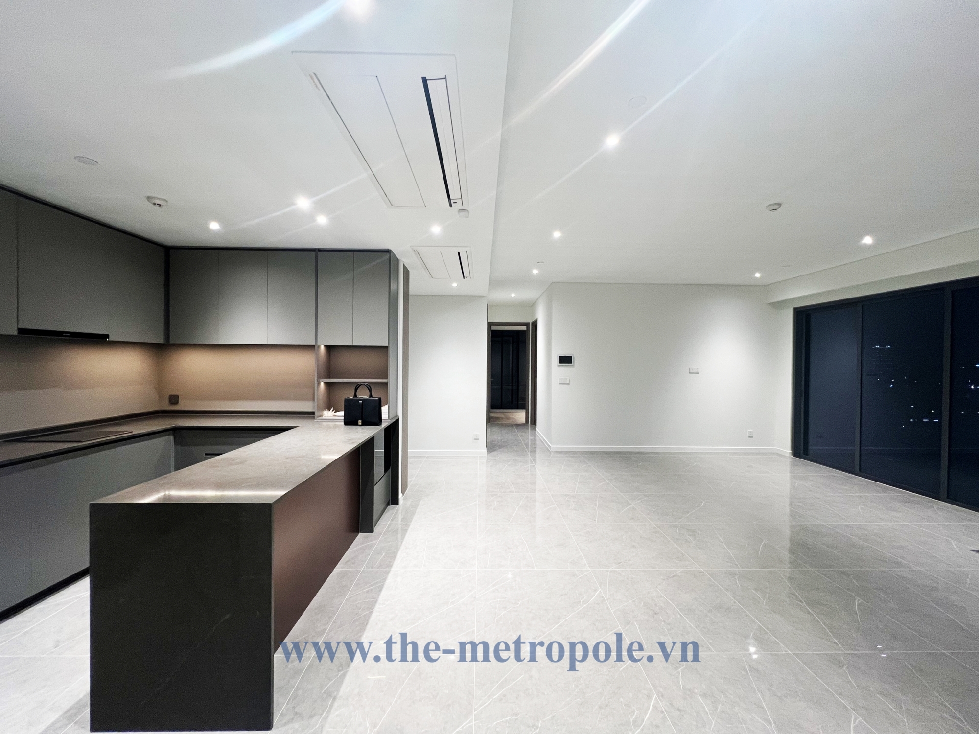 Big size 4-bedroom apartment for rent in The Opera Residence - 181m2 - 2830 USD/month